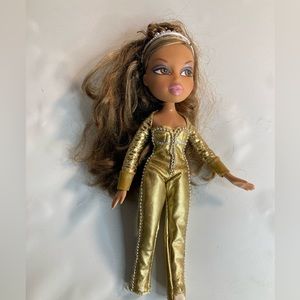 Bratz Birthday Yasmin Doll Long hair Gold Jumpsuit No Heels 2001